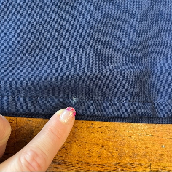 Navy Figs v-neck scrub top size small color po# 1366 - Picture 3 of 8